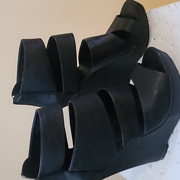 Aldo Shoes - Aldo Black Strappy Wedges Suze 6